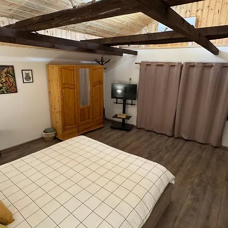 Gasthof Casa Arte - Old Town Center, Veliko Tarnovo, Paid Parking, Subject To Availability